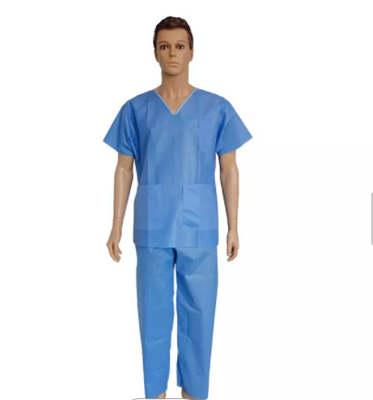 Jetables protecteurs frottent des costumes pour le patient de soins d'hôpital
