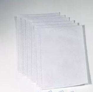 Gants jetables non tissés de lavage protégés de la poussière avec la taille de 15×22cm 16×23cm